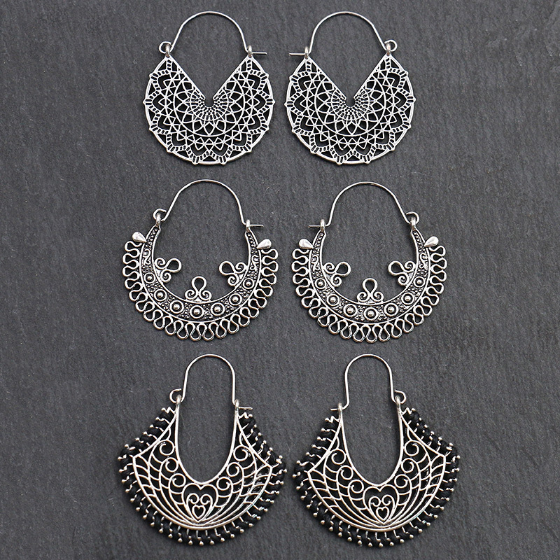 Antike versilberte hohle Legie – Ethnic Indian Fashion Bewertung und Preis